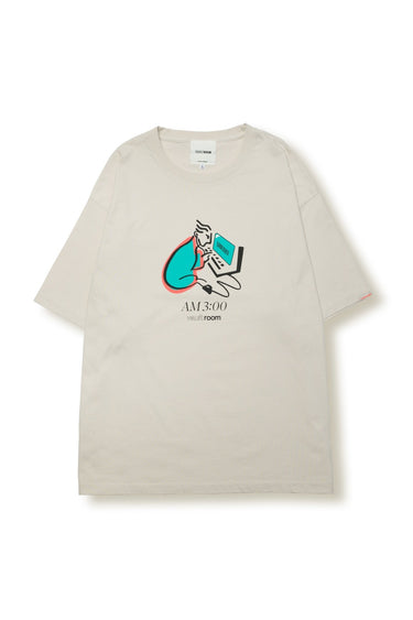 AM3:00 TEE / GREIGE - vaultroom 公式オンラインストア