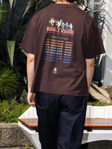 GAME SCORE TEE / BROWN - vaultroom 公式オンラインストア