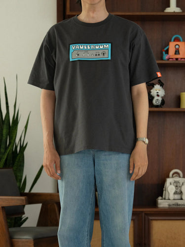 I/O TEE / CHARCOAL - vaultroom 公式オンラインストア