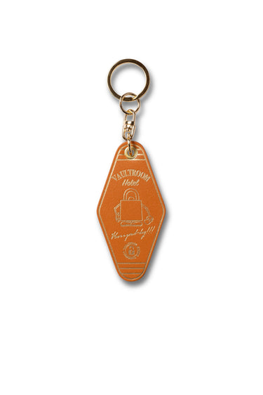 LEATHER HOTEL KEYCHAIN / CAMEL - vaultroom 公式オンラインストア