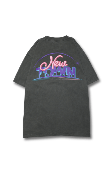 【受注販売】NEWTOWN LOGO TEE / CHARCOAL - vaultroom 公式オンラインストア