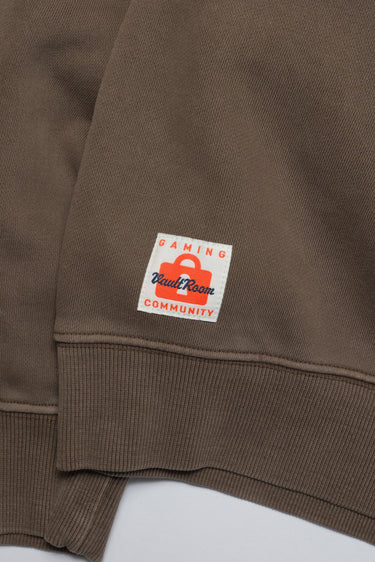 VERTICAL LOGO DYED CREWNECK / BROWN - vaultroom 公式オンラインストア
