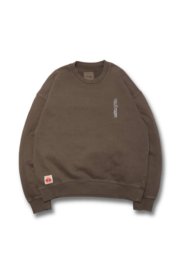 VERTICAL LOGO DYED CREWNECK / BROWN - vaultroom 公式オンラインストア