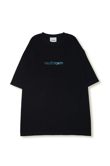 VR / FRIEREN TEE / BLACK - vaultroom 公式オンラインストア