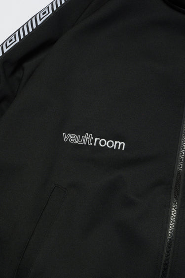 VR × UMBRO TRACK JACKET - vaultroom 公式オンラインストア