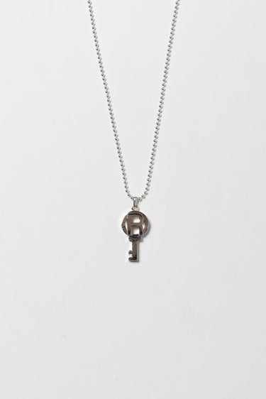 KEY NECKLACE "R" - vaultroom 公式オンラインストア