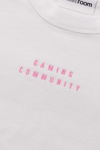 GAMING COMMUNITY MINI CROPPED TEE / WHT