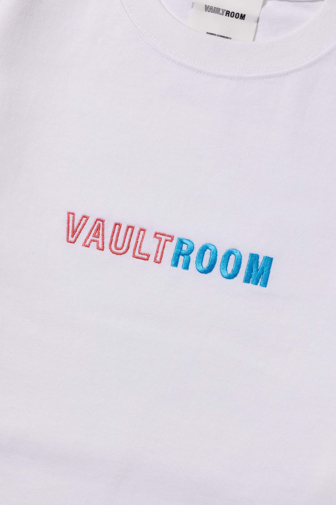 VR × KARUBINACHO TEE / WHT – VAULTROOM