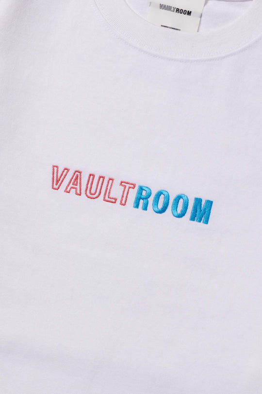VR × KARUBINACHO TEE / WHT – VAULTROOM