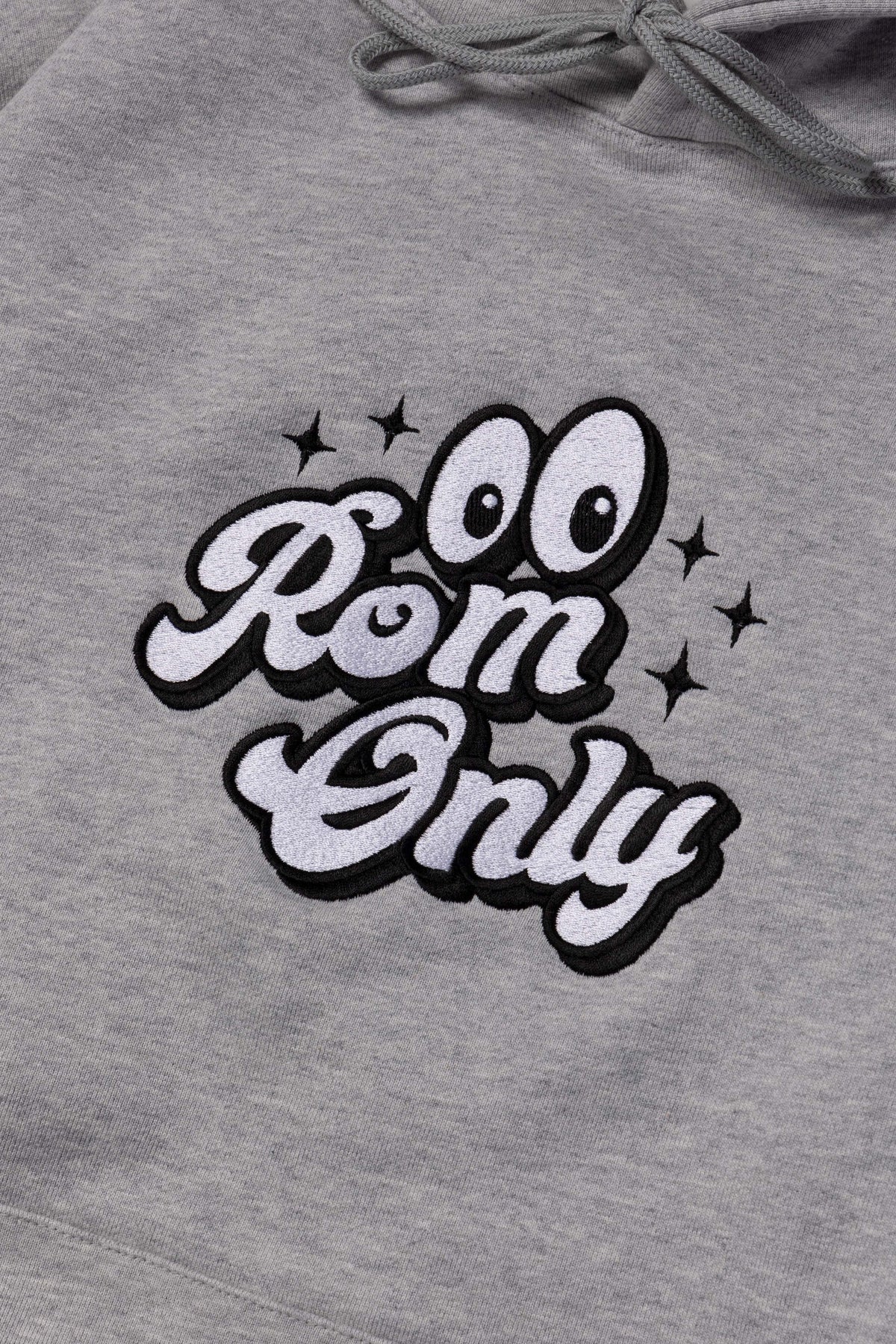 vaultroom ROM ONLY HOODIE / GRYサイズ公式サイトより