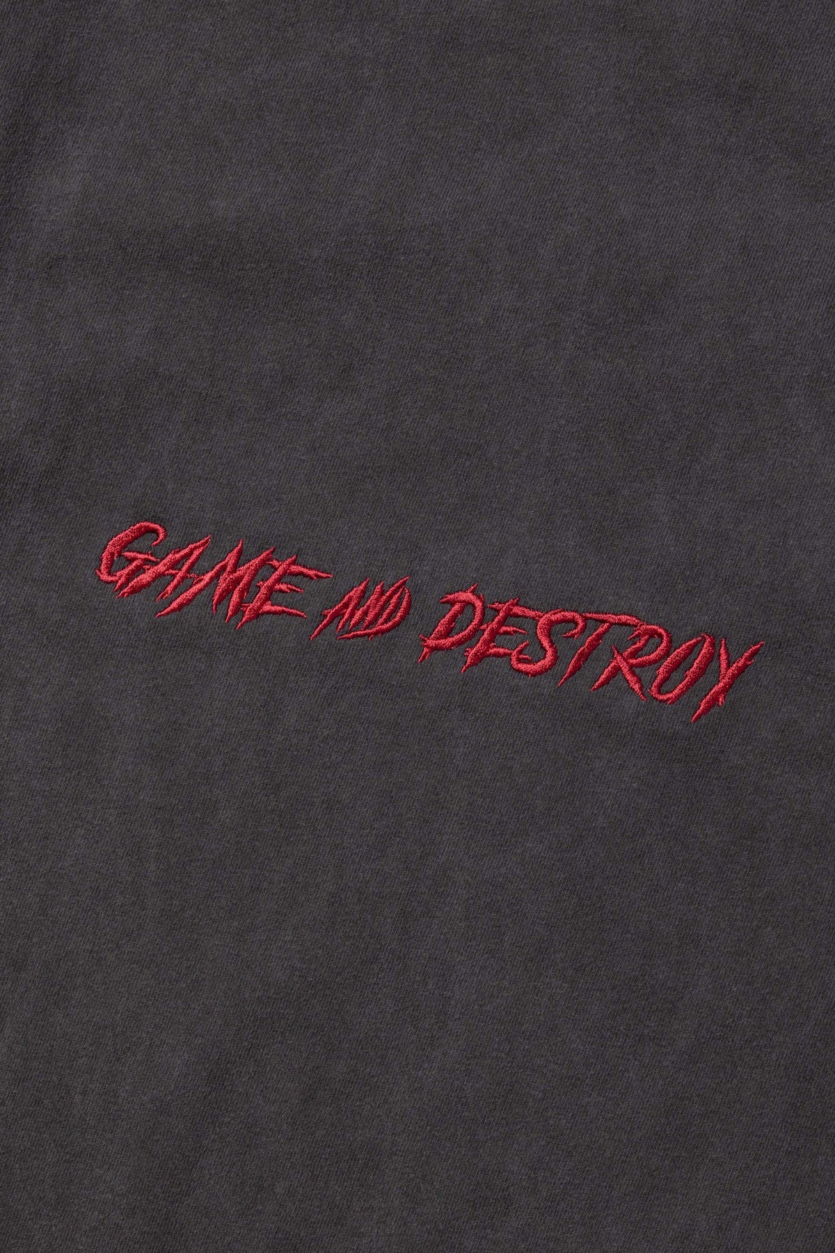 GAME AND DESTROY TEE / CHARCOAL