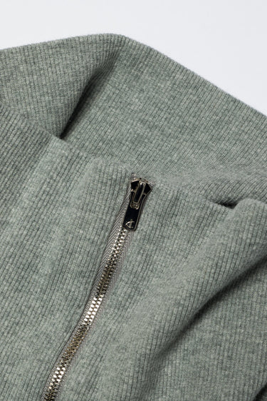 KEYHOLE ROUND PATCH HALF ZIP SWEAT / GRAY - vaultroom 公式オンラインストア