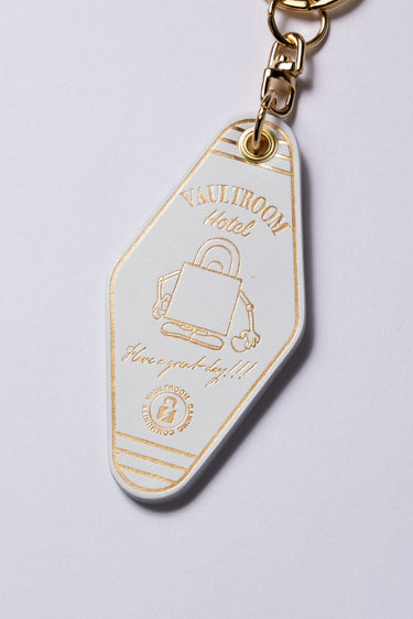 LEATHER HOTEL KEYCHAIN / WHITE - vaultroom 公式オンラインストア