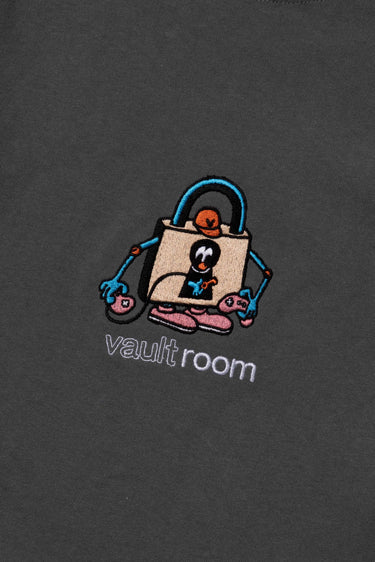 LOGO TEE / DULL GREEN - vaultroom 公式オンラインストア