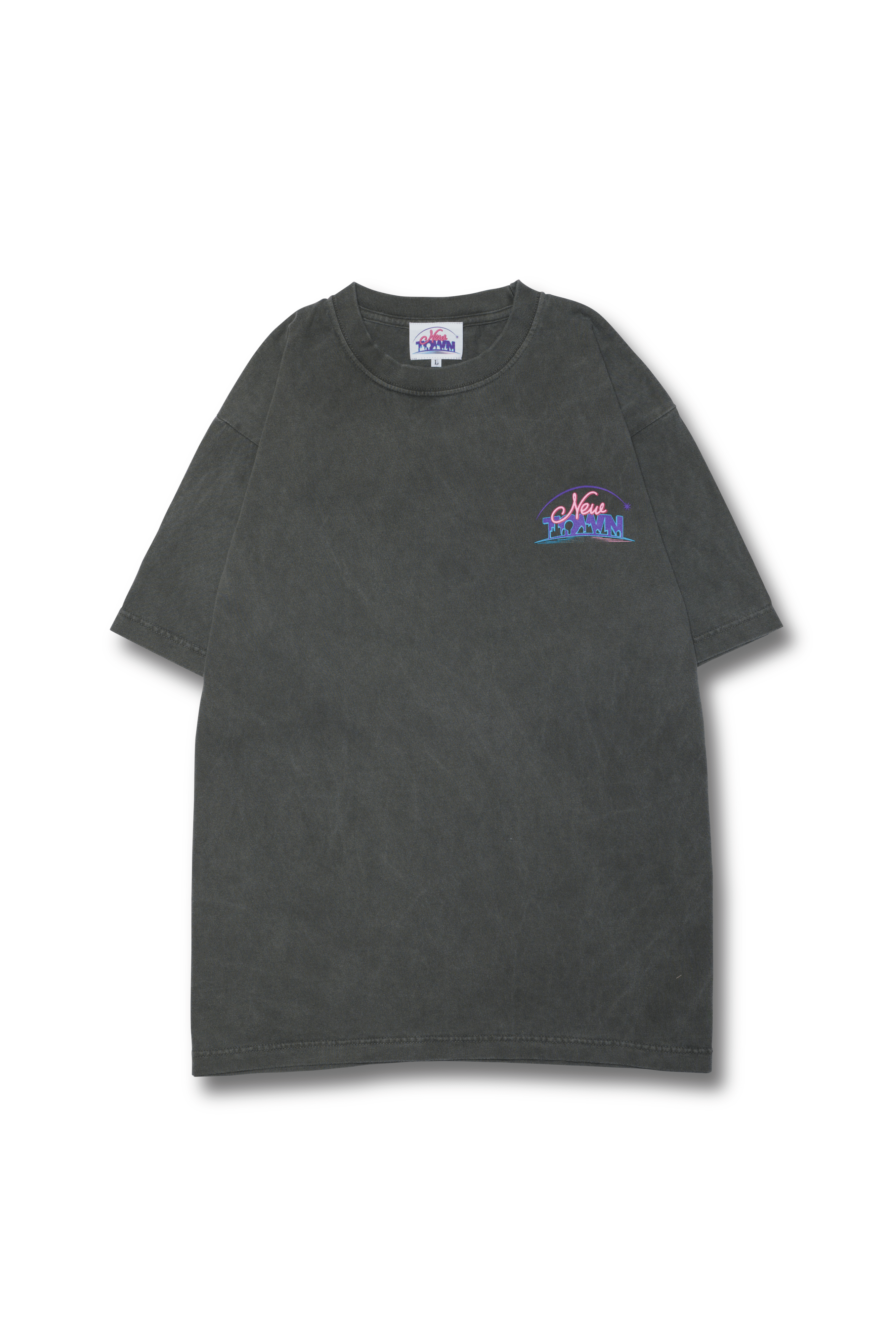 【受注販売】NEWTOWN LOGO TEE / CHARCOAL – vaultroom 公式オンラインストア