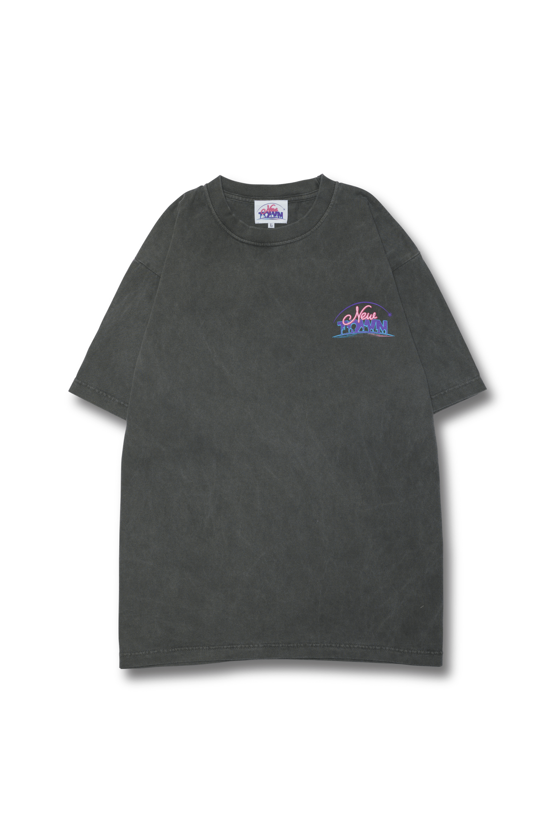 受注販売】NEWTOWN LOGO TEE / CHARCOAL – vaultroom 公式オンラインストア