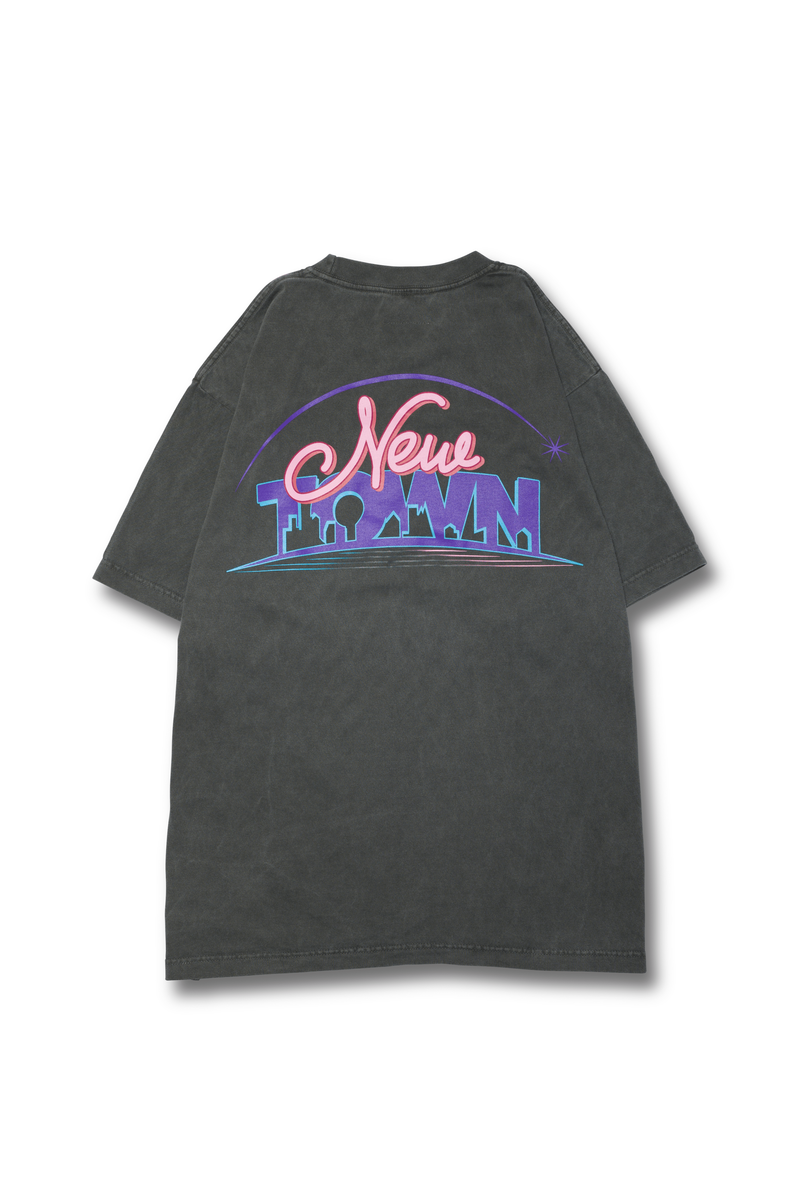 【受注販売】NEWTOWN LOGO TEE / CHARCOAL – vaultroom 公式オンラインストア