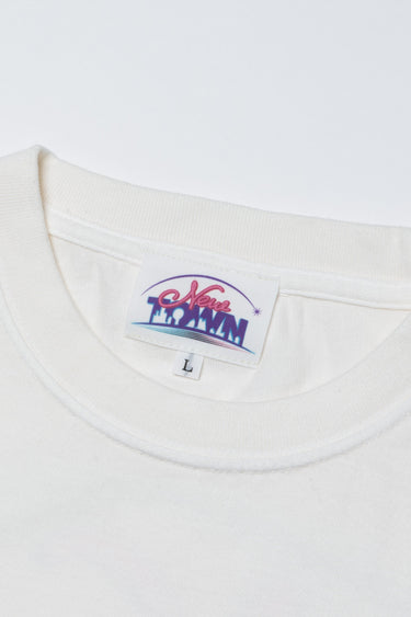 【受注販売】NEWTOWN LOGO TEE / OFF WHITE - vaultroom 公式オンラインストア