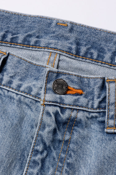 OVAL LOGO STRAIGHT JEAN / WASH BLUE - vaultroom 公式オンラインストア