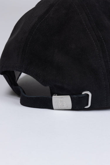 SUEDE LEATHER LOGO CAP / BLACK - vaultroom 公式オンラインストア