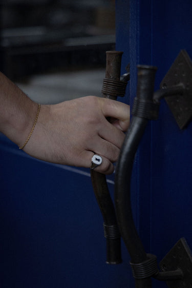 VAULTROOM KEYHOLE RING / WHITE - vaultroom 公式オンラインストア