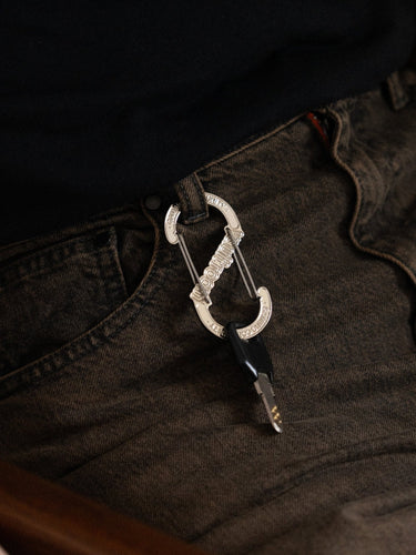 VAULTROOM LOGO CARABINER / SILVER - vaultroom 公式オンラインストア
