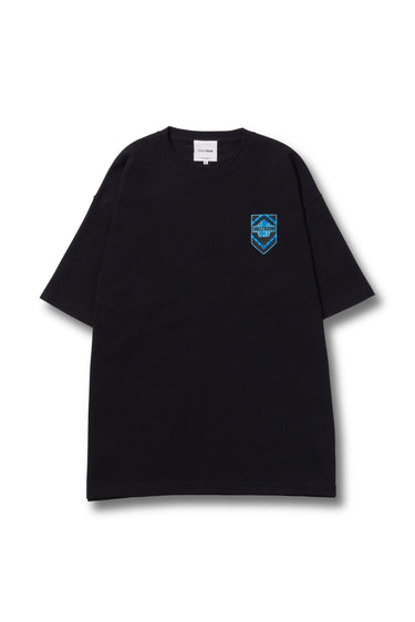 VR × BLUELOCK × RADER TEE / BLACK - vaultroom 公式オンラインストア