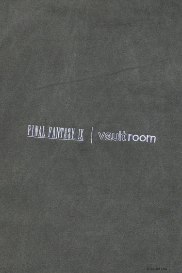 VR × FFIX TEE〈FFIX × vaultroom〉/ CHARCOAL - vaultroom 公式オンラインストア