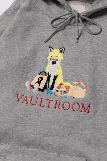 VR × GON HOODIE/ GRY - vaultroom 公式オンラインストア