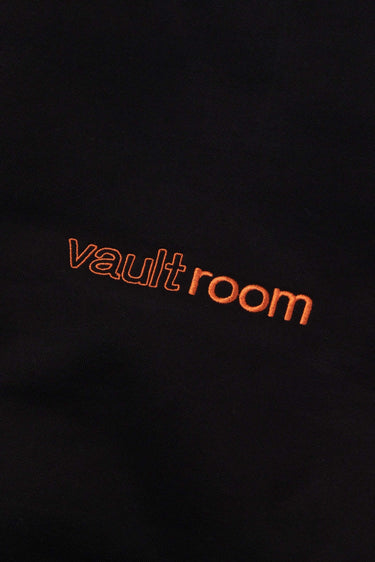VR × KARUBINACHO HOODIE - vaultroom 公式オンラインストア