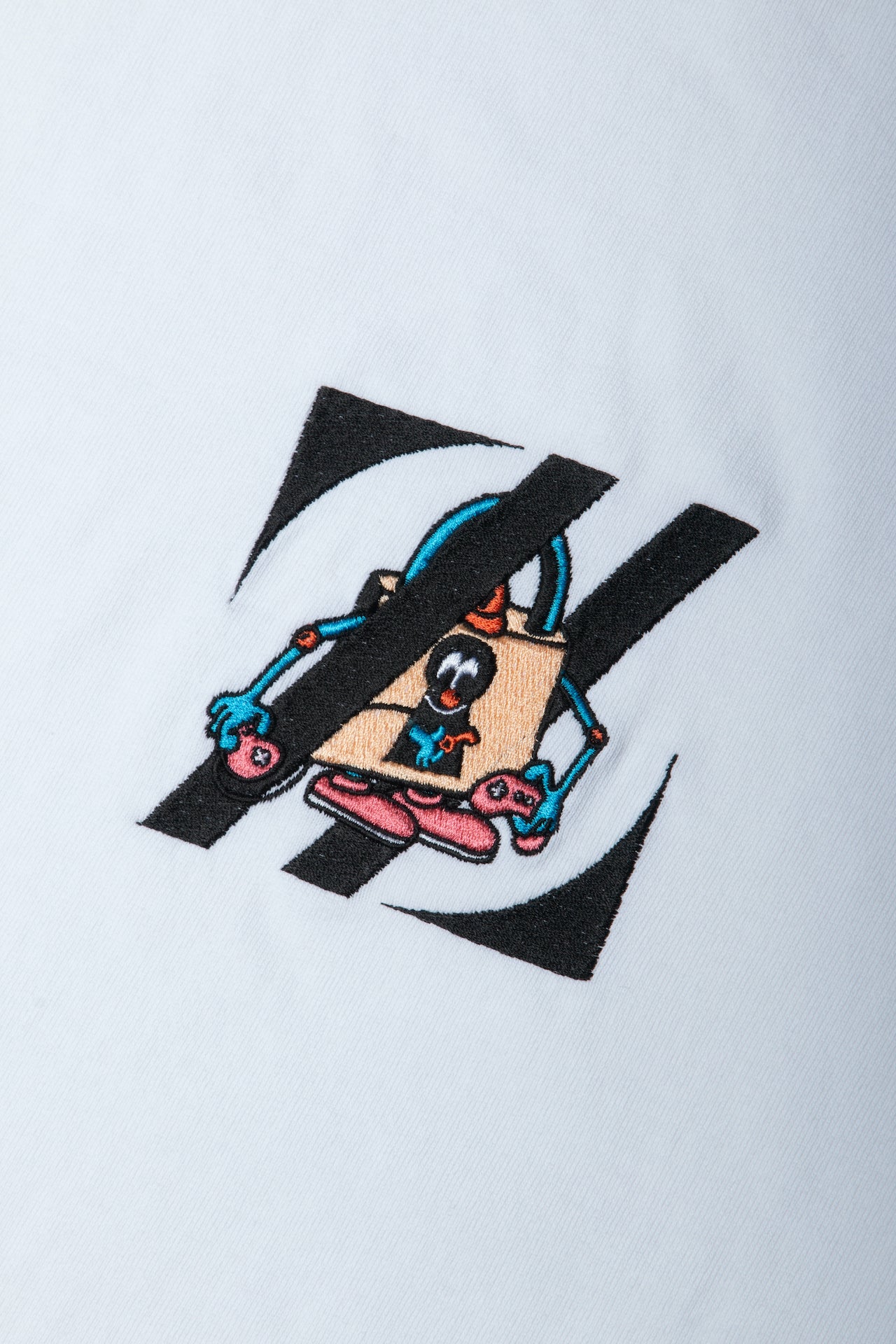 SizeZETA DIVISION x vaultroom LOGO TEE / WHT